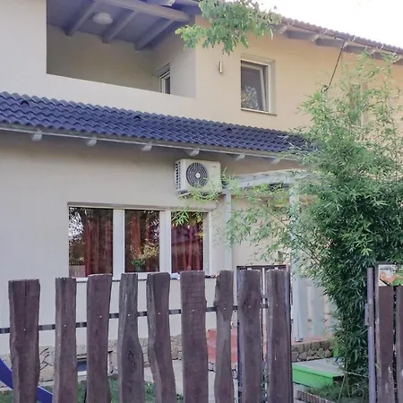 One-bedroom In 아파트 *